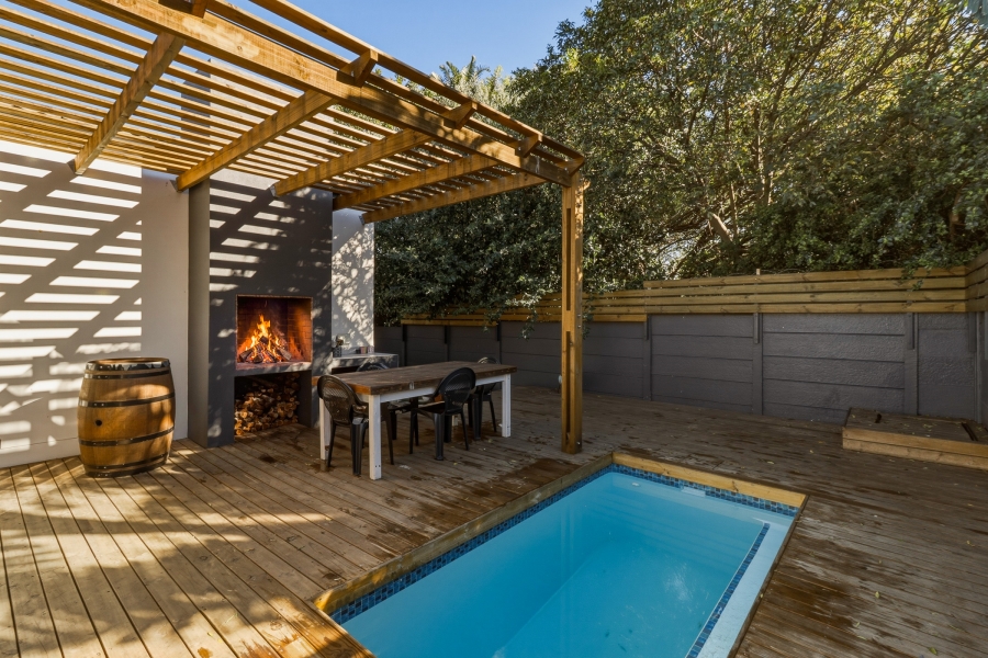 4 Bedroom Property for Sale in Somerset Ridge Western Cape